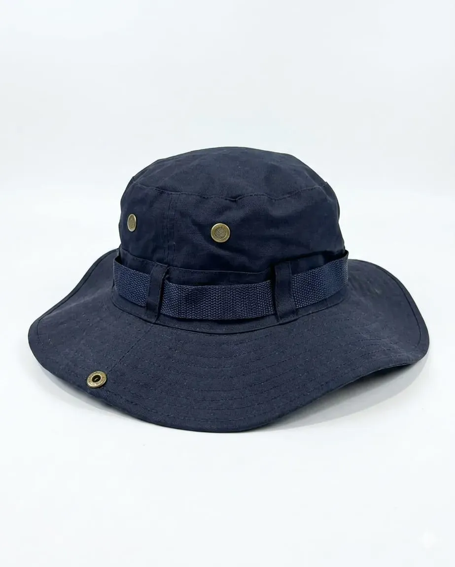 Pava azul oscuro militar