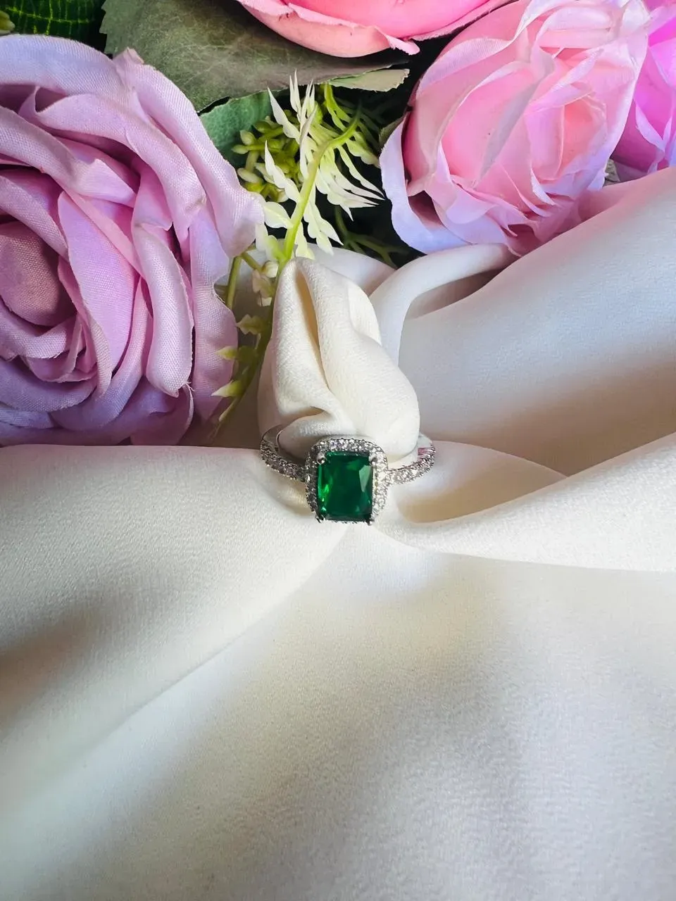 ANILLO SILVER DIAMANTE VERDE ESMERALDA