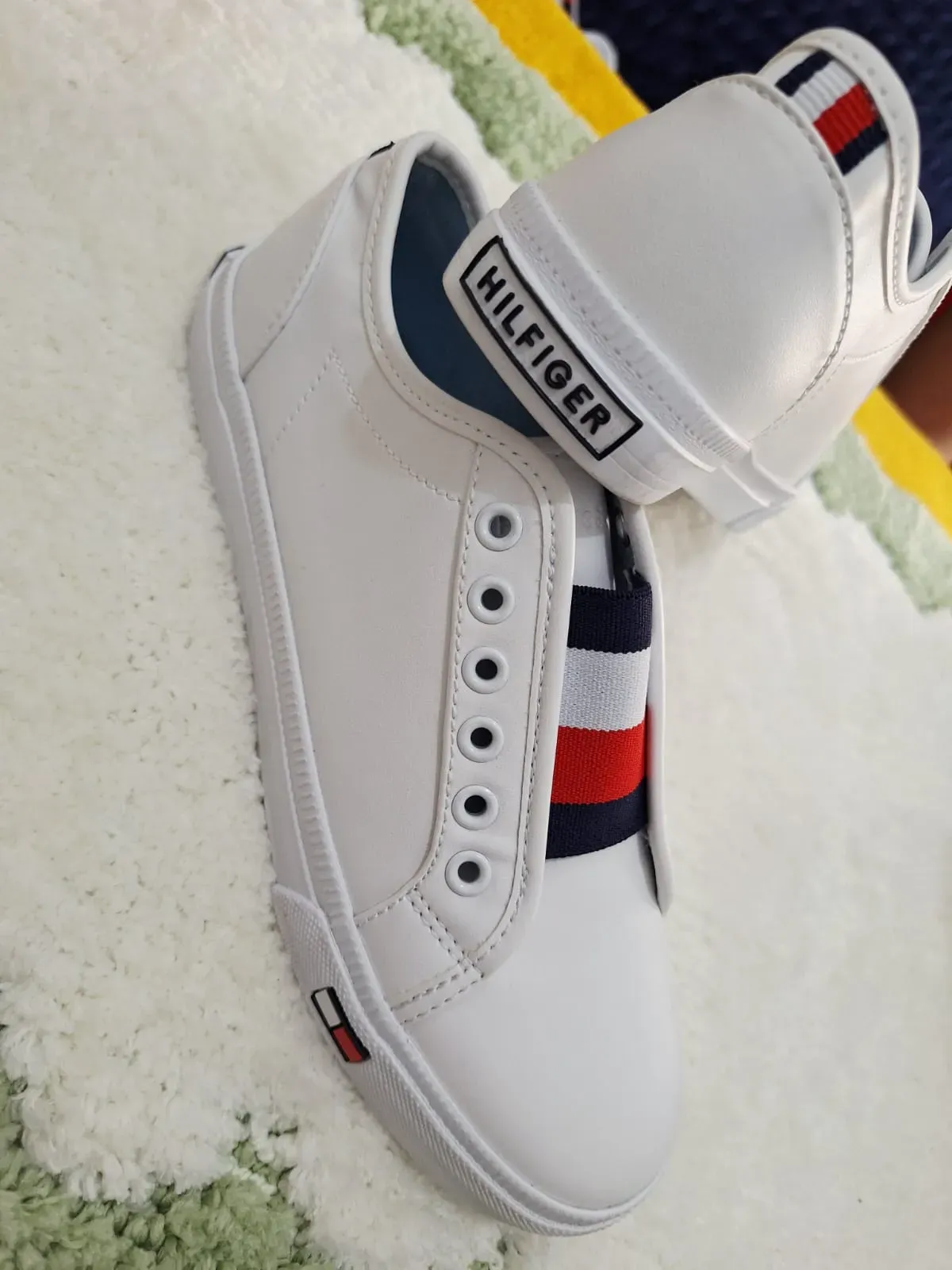 Calzado para niña talla 6 USA.