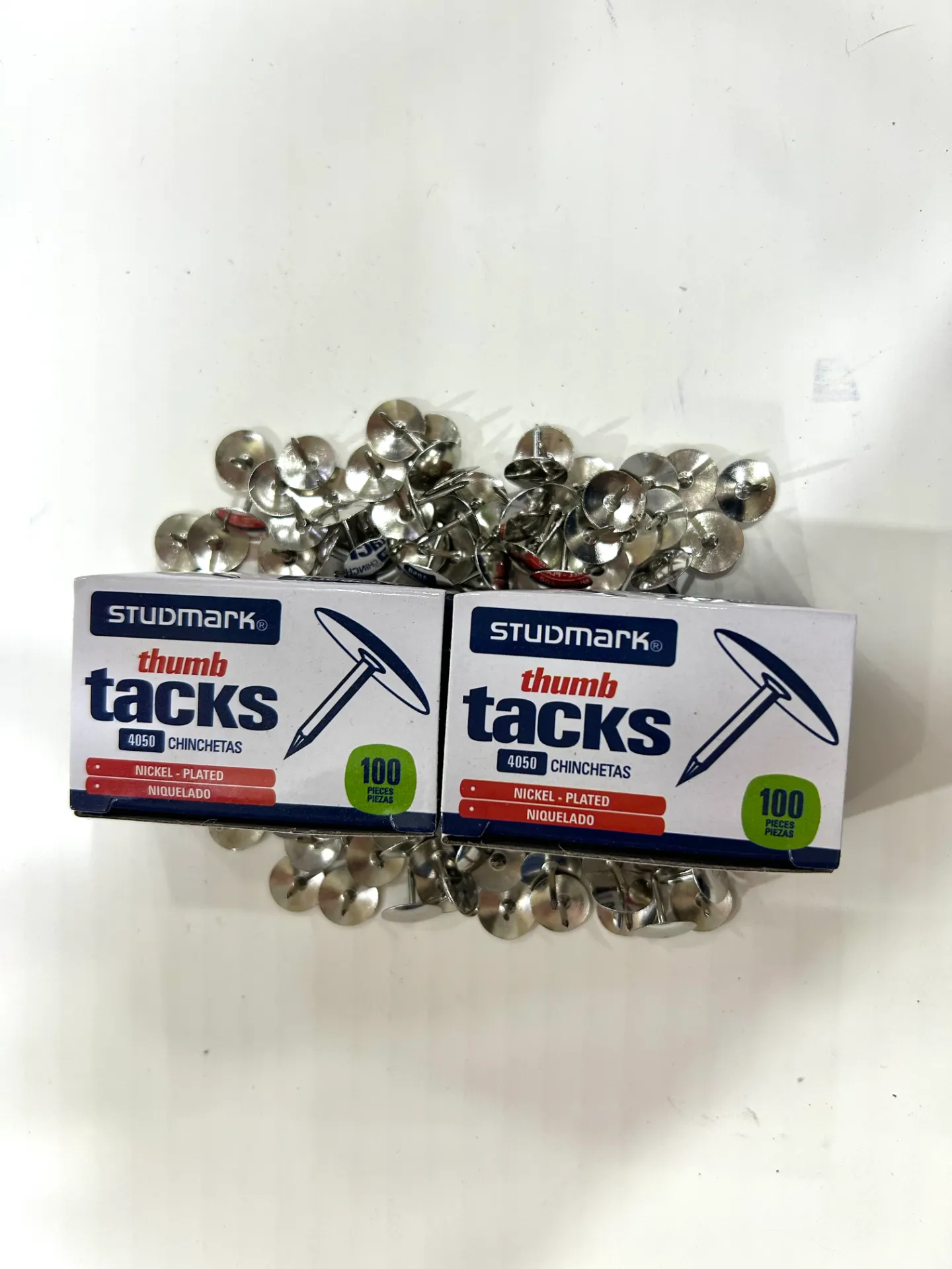 Chinches Studmark niquelado