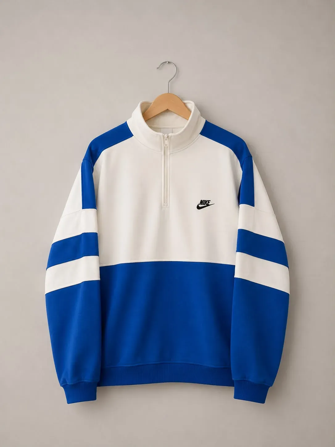 Buzo azul con blanco Nike