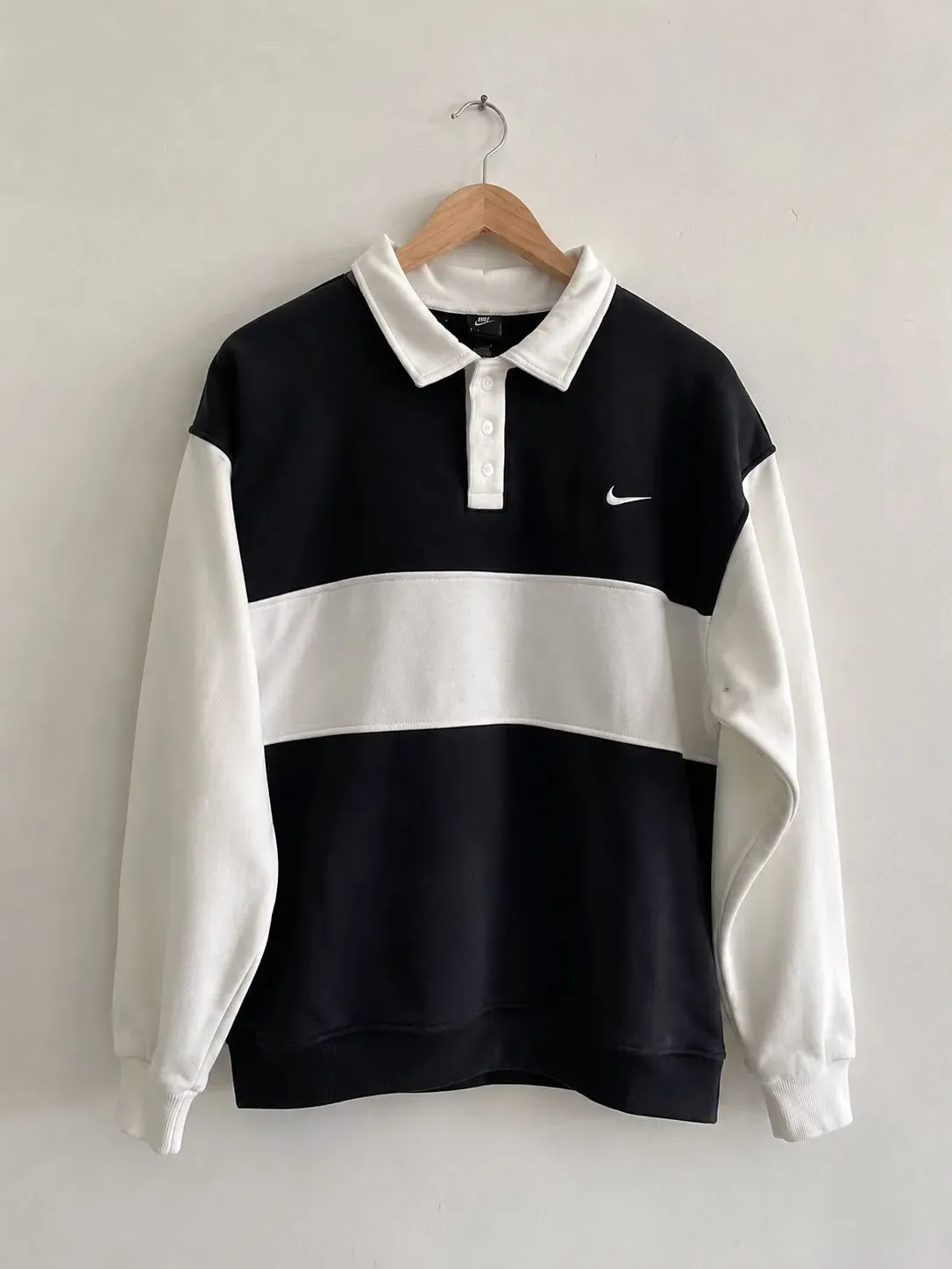 Buzo negro Nike
