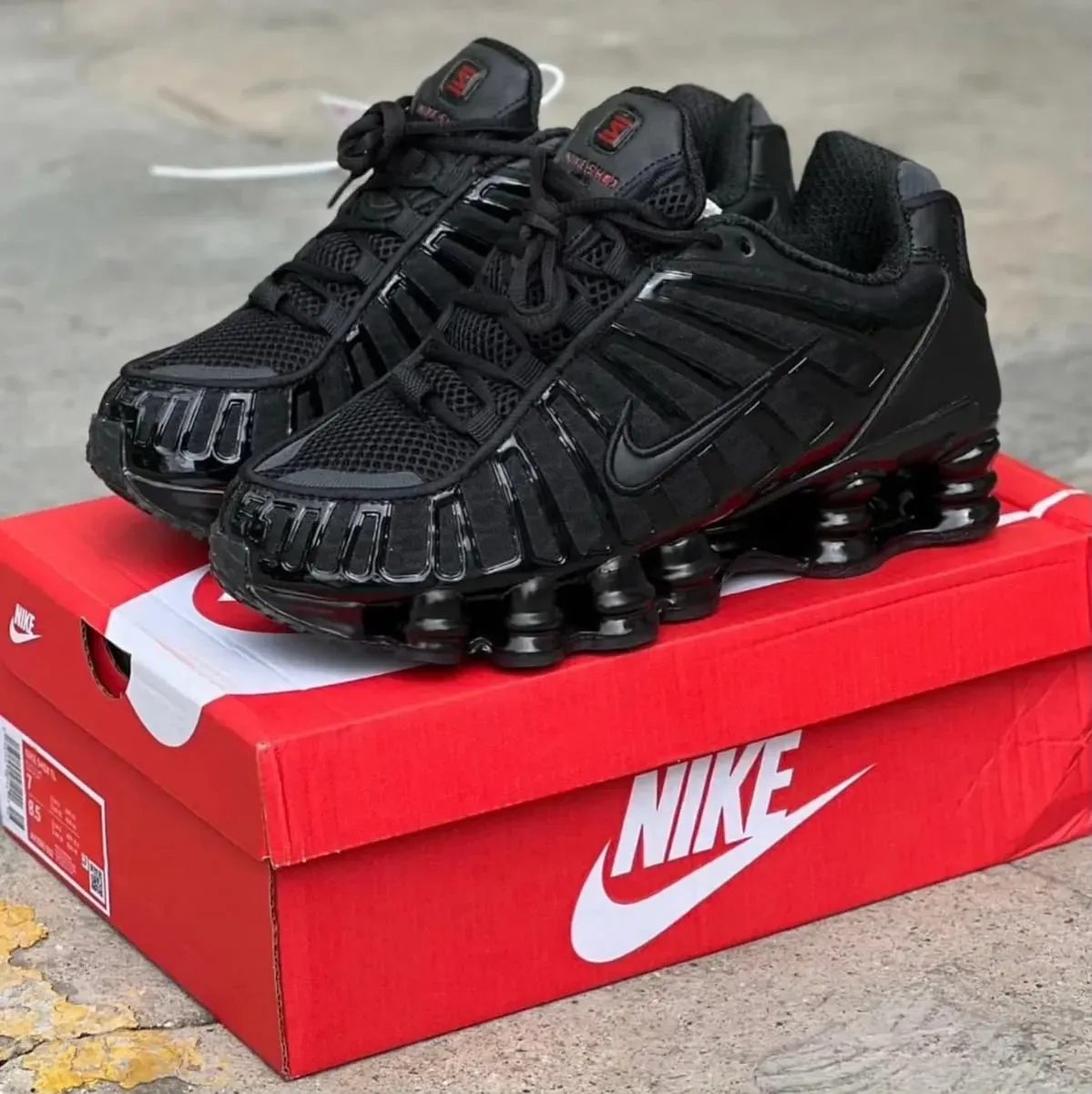 NIKE SHOX TL BLACK