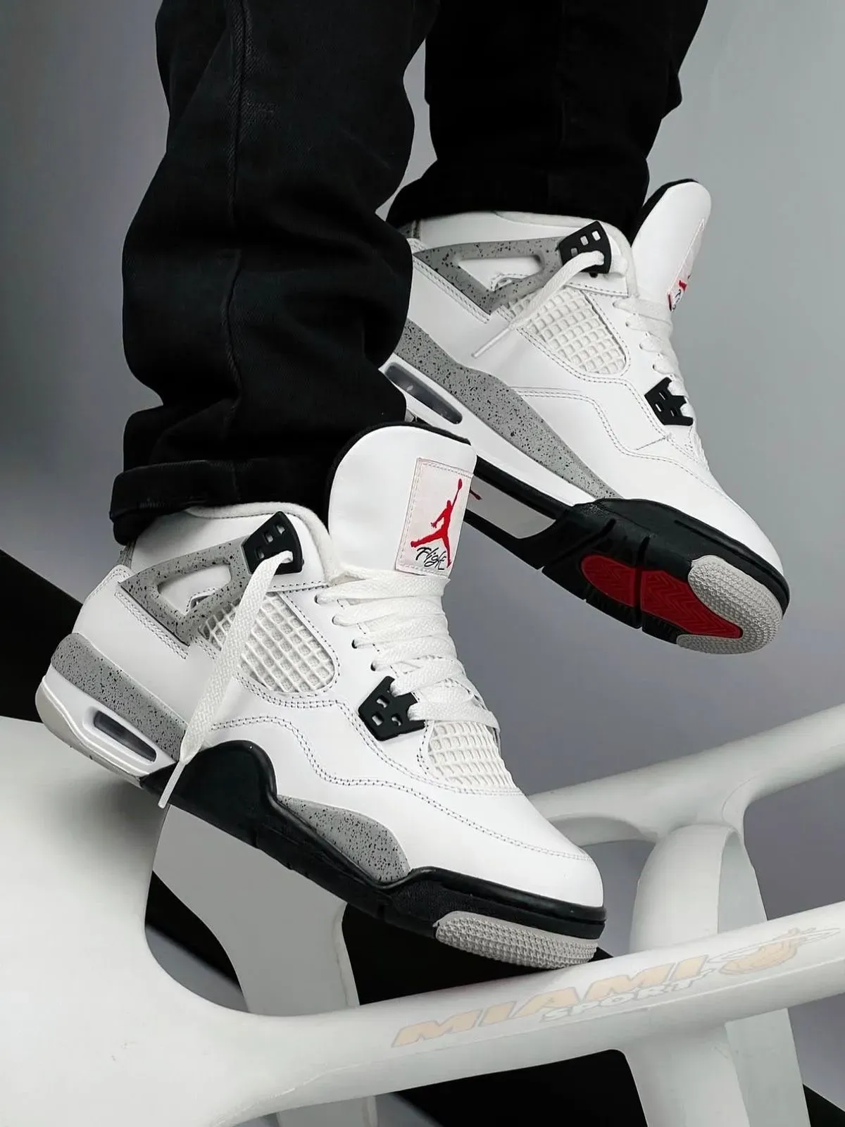 JORDAN RETRO 4 FLIGHT CLUB