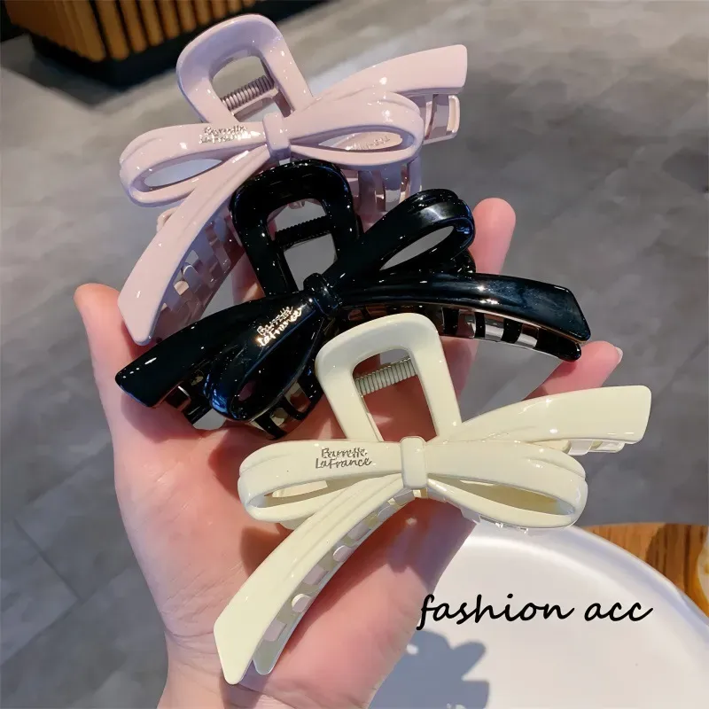 Pinza Para El Cabello Con Forma De Lazo