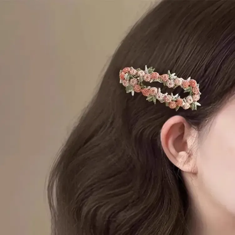 Horquilla Con Flores Bordadas