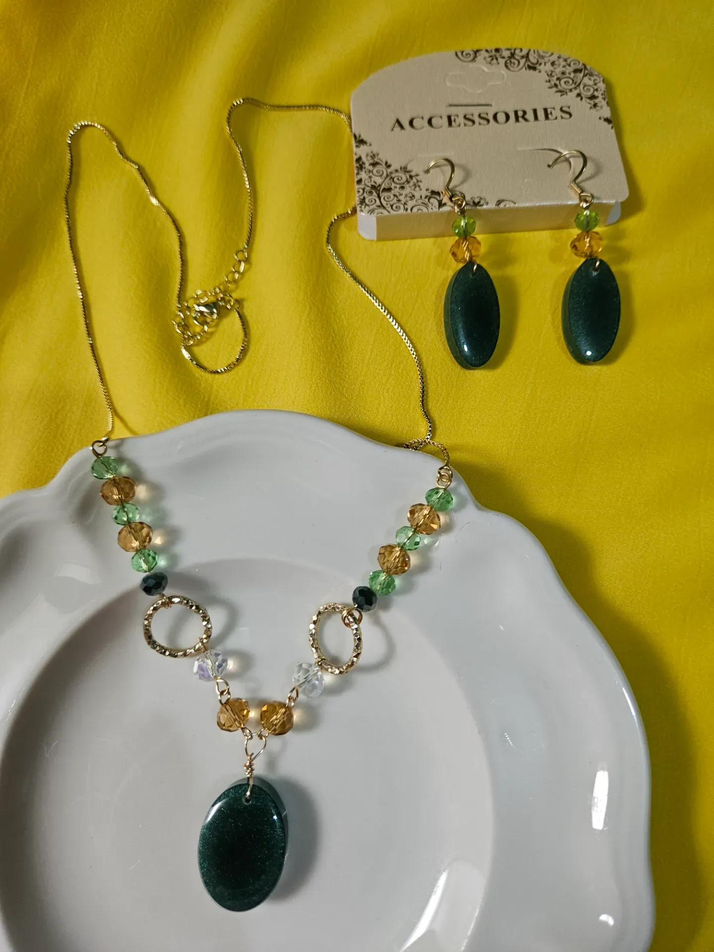 Collar y aritos