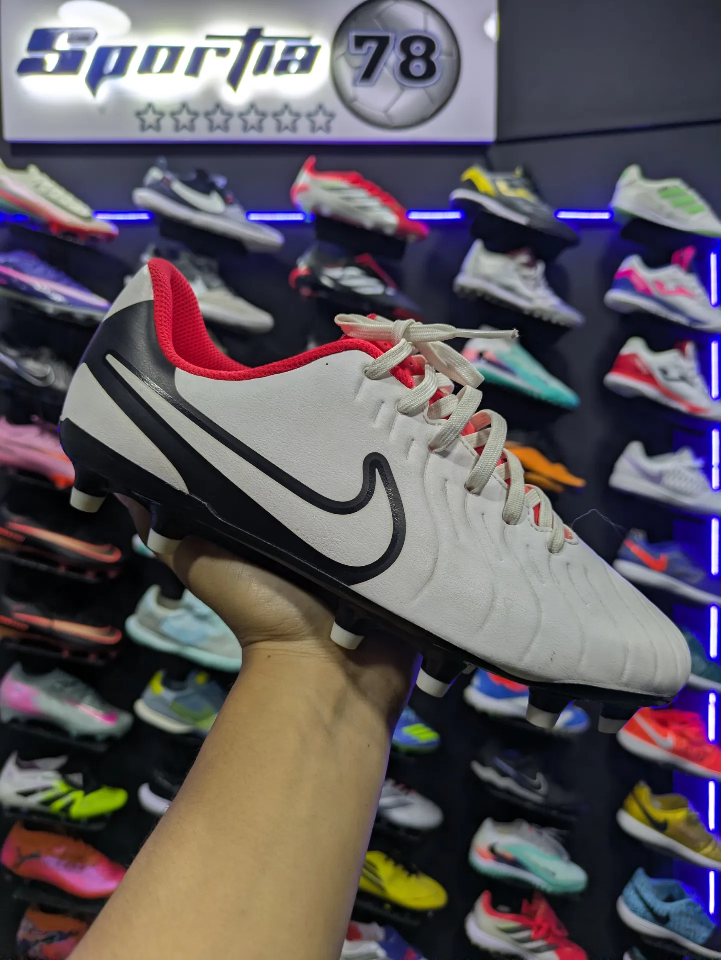 Nike Tiempo League / Blanco