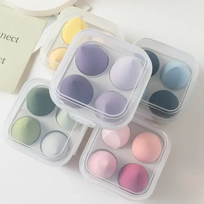 Set de 4 Esponjas de Maquillaje con Almacenamiento Transparente