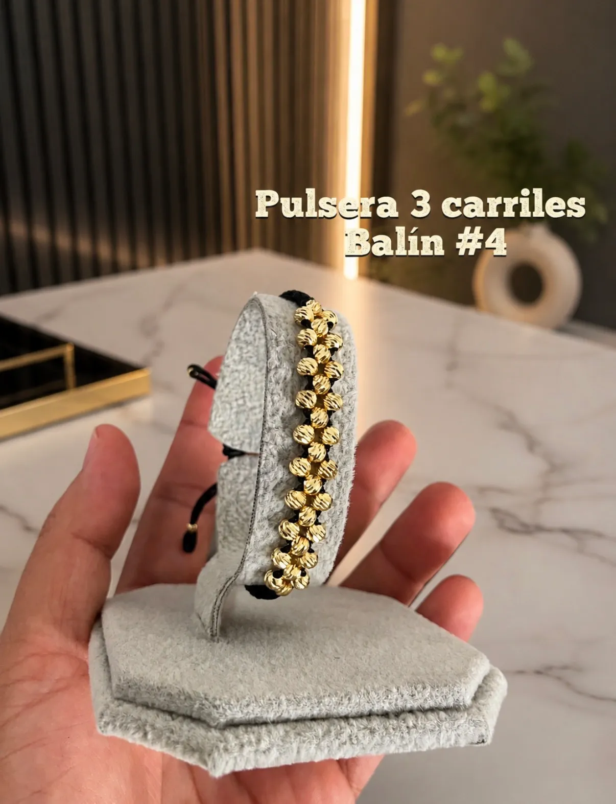 Pulsera tejida