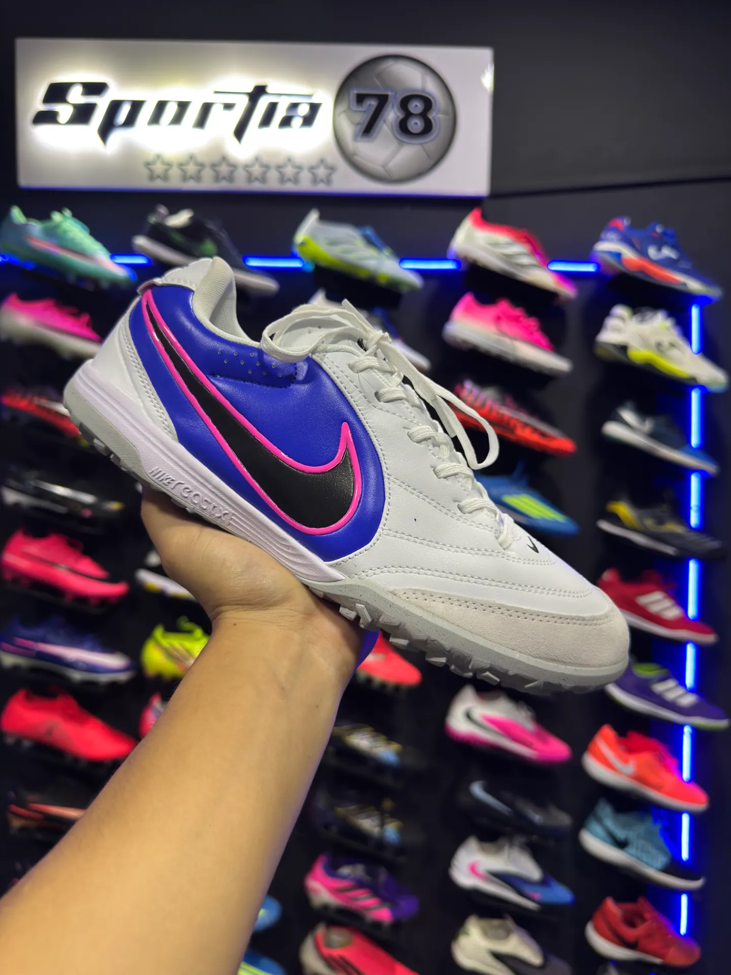 Tiempo Ligera TF / Blanco-Azul-Fucsia