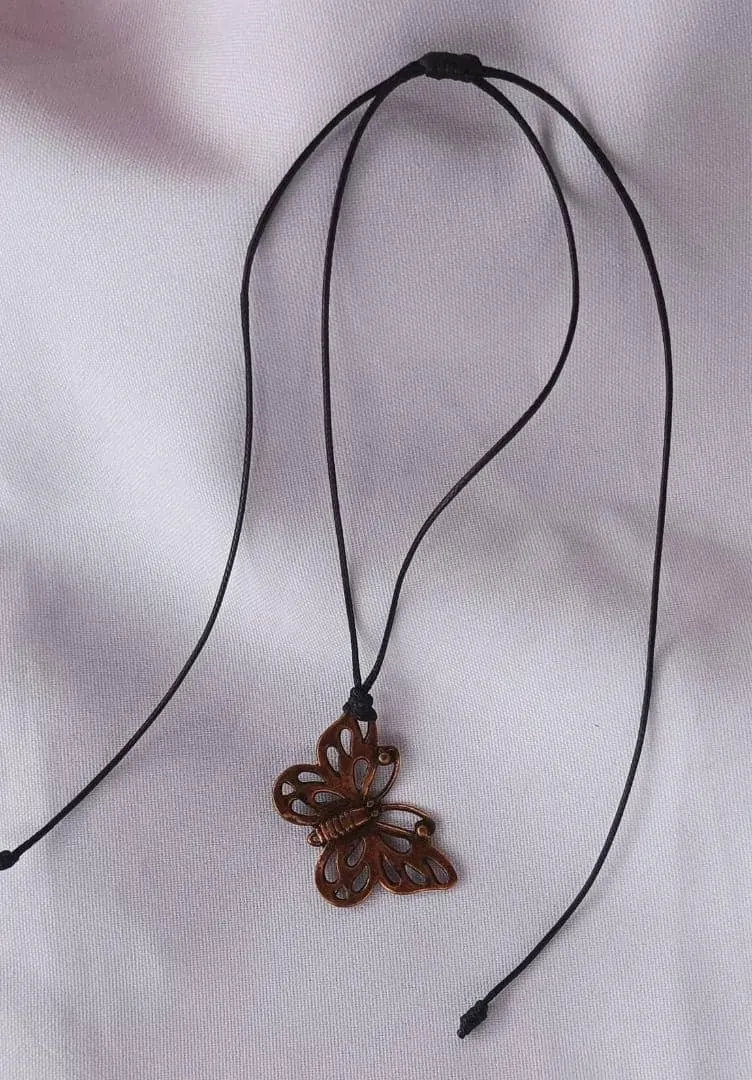 Collar de mariposa