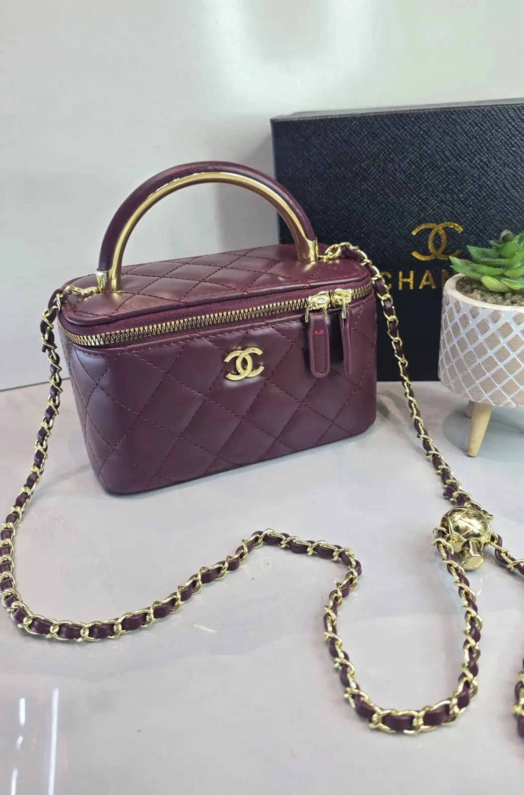 Bolso Vanity Acolchado Morado