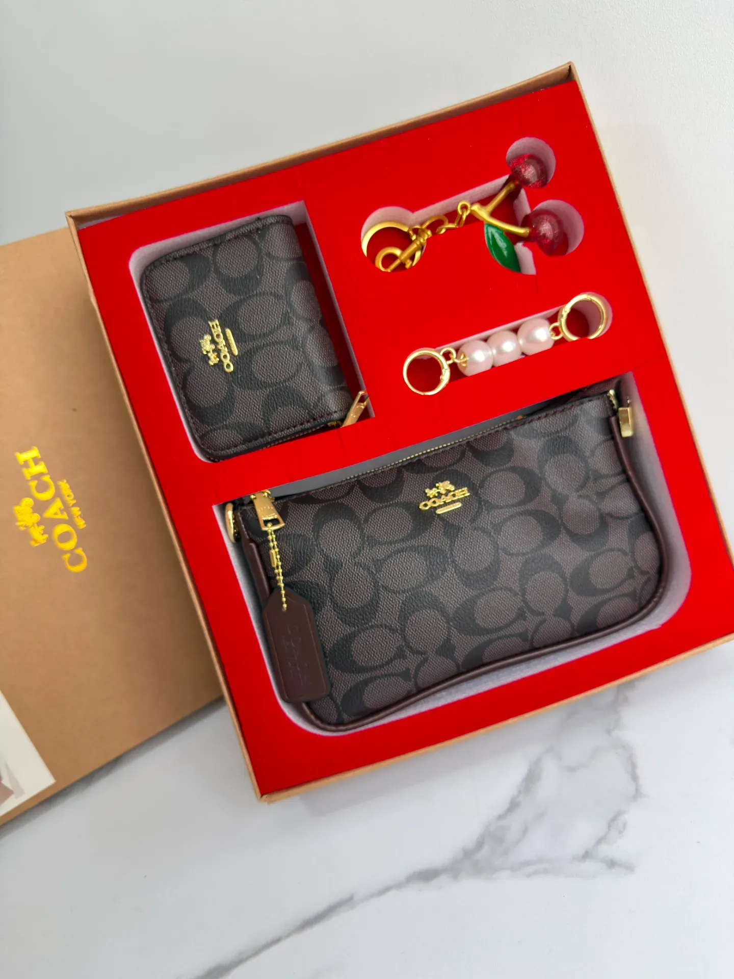 Set Coach Monograma Marrón de Bolso, Billetera y Llavero