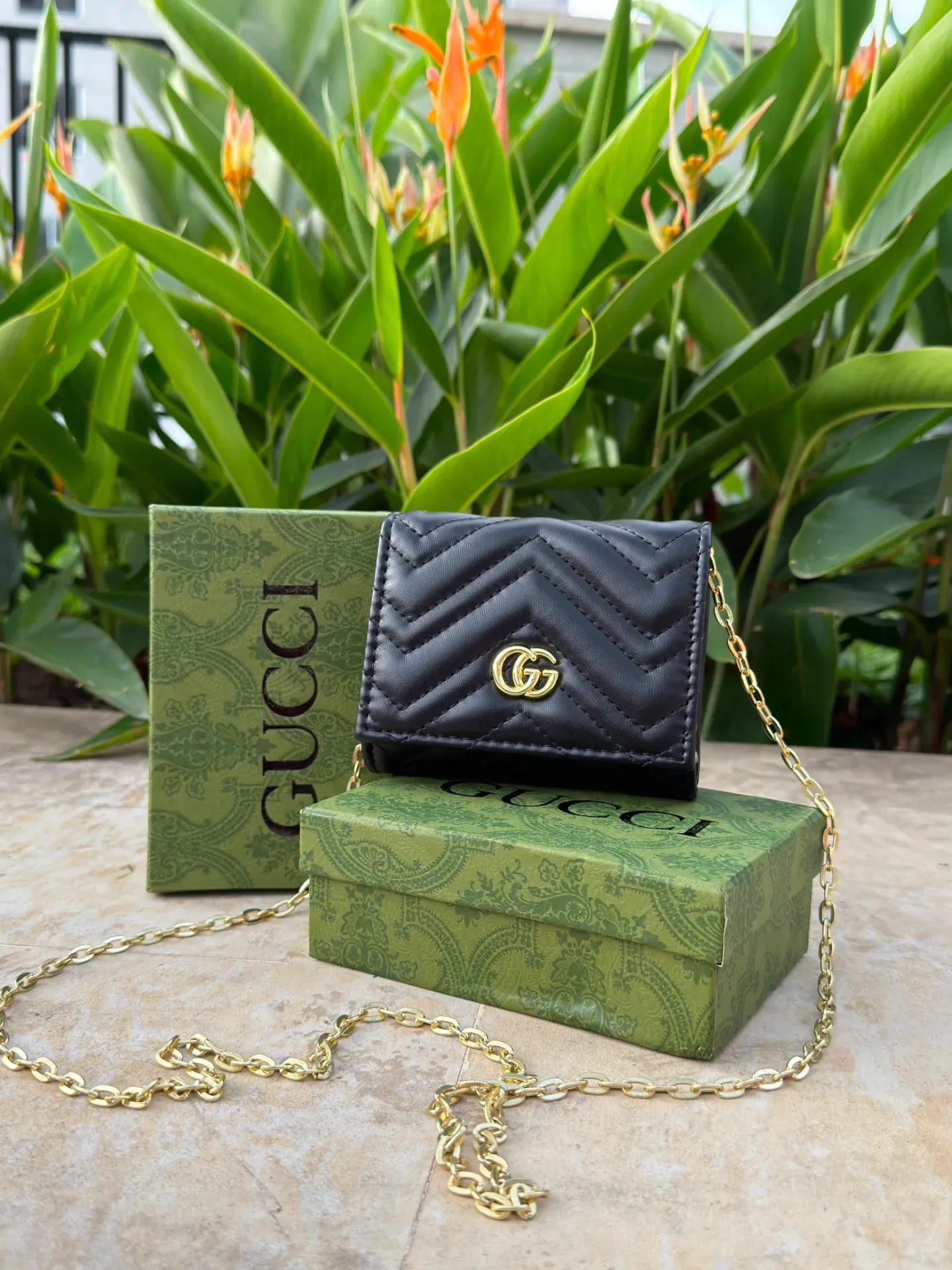 Bolso Crossbody Gucci GG Acolchado Negro