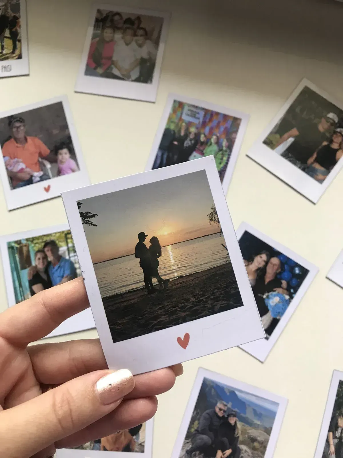 POLAROID