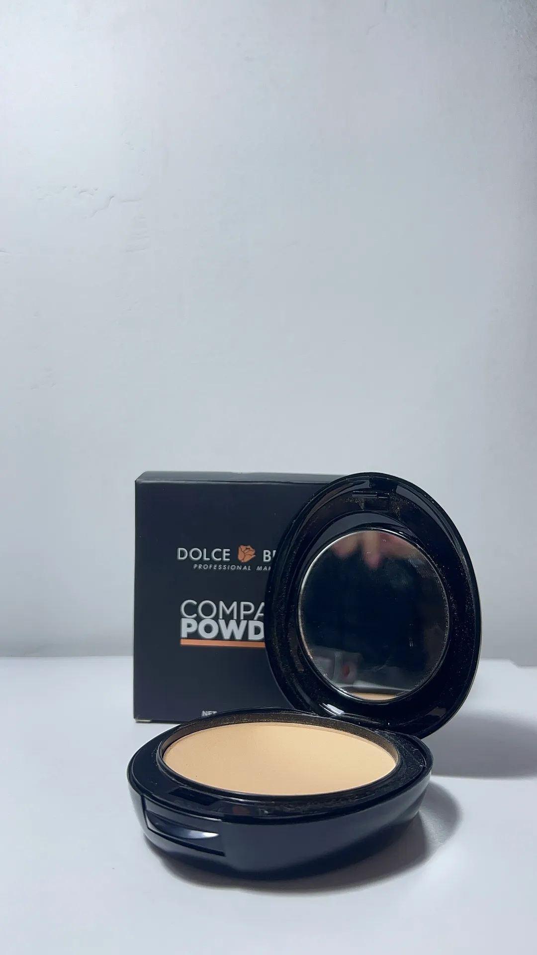 Compact powder dolce bella