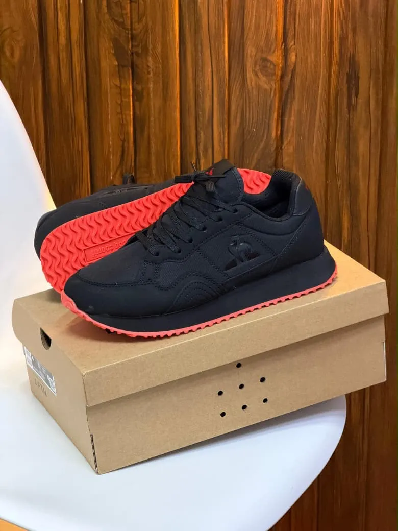LE COQ SPORTIF NEGRA ROJA
