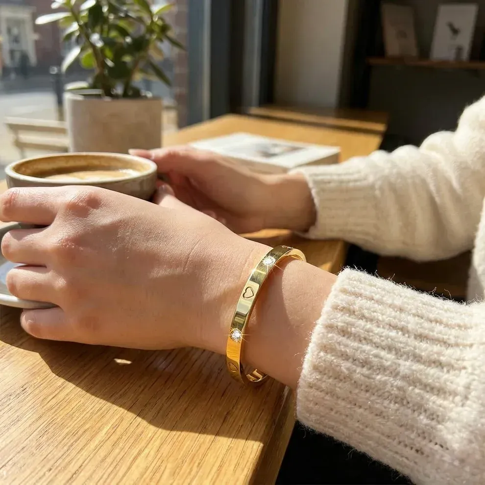 BRAZALETE AMORE CON CIRCONITAS Y CORAZONES