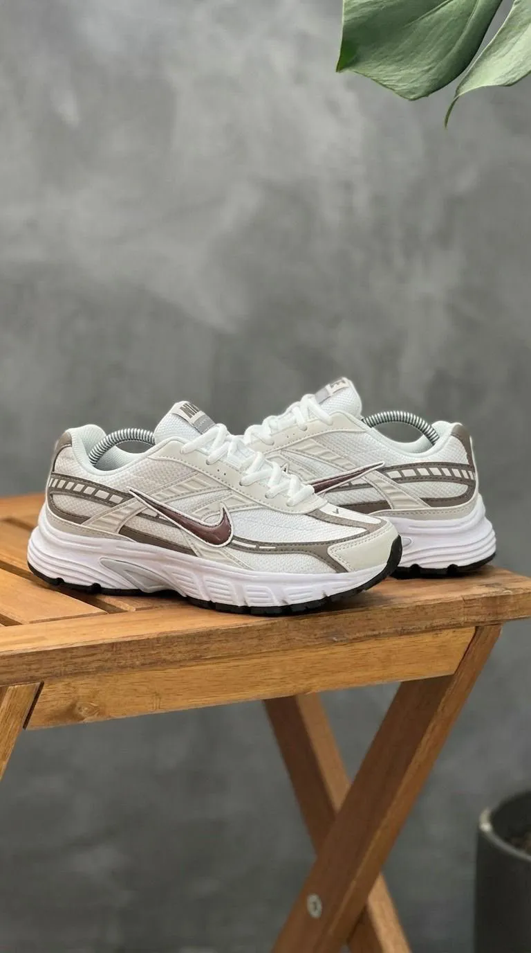 NIKE INITIATOS BEIGE GRIS