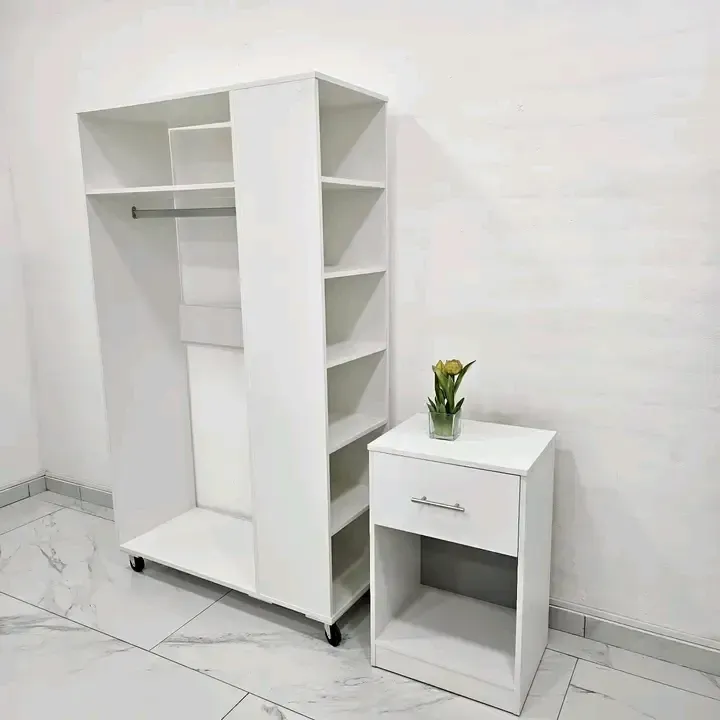 Closets + mesa de noche