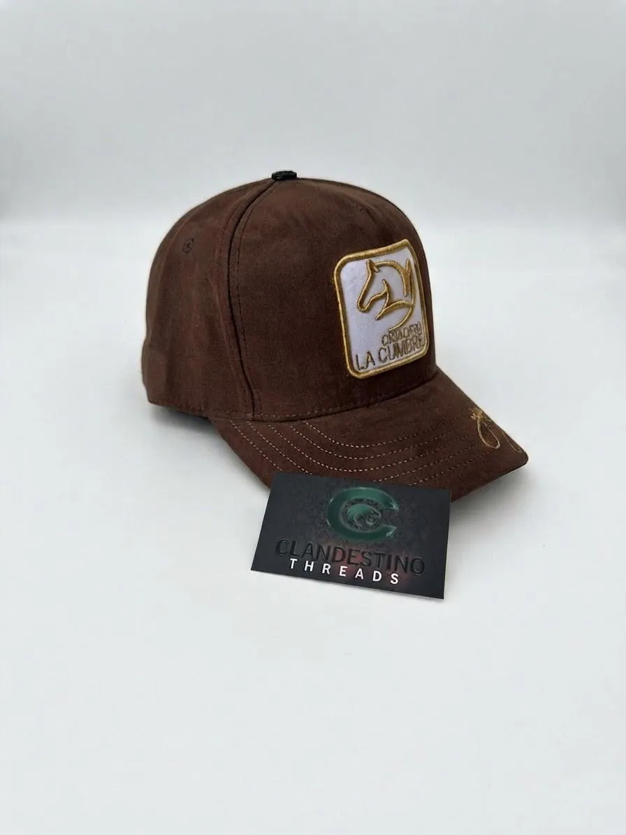 Gorra Yeison Jiménez cafe borde dorado