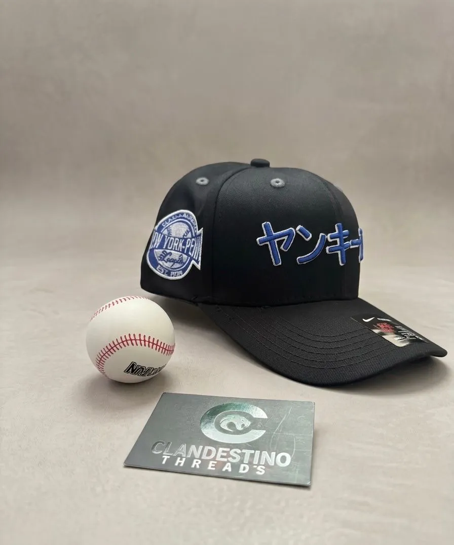 Gorra New York Yankees - Edición Especial Katakana (Azul y Plata)