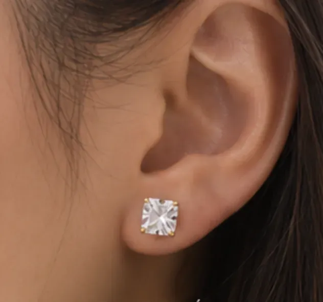 8-Arete zircon