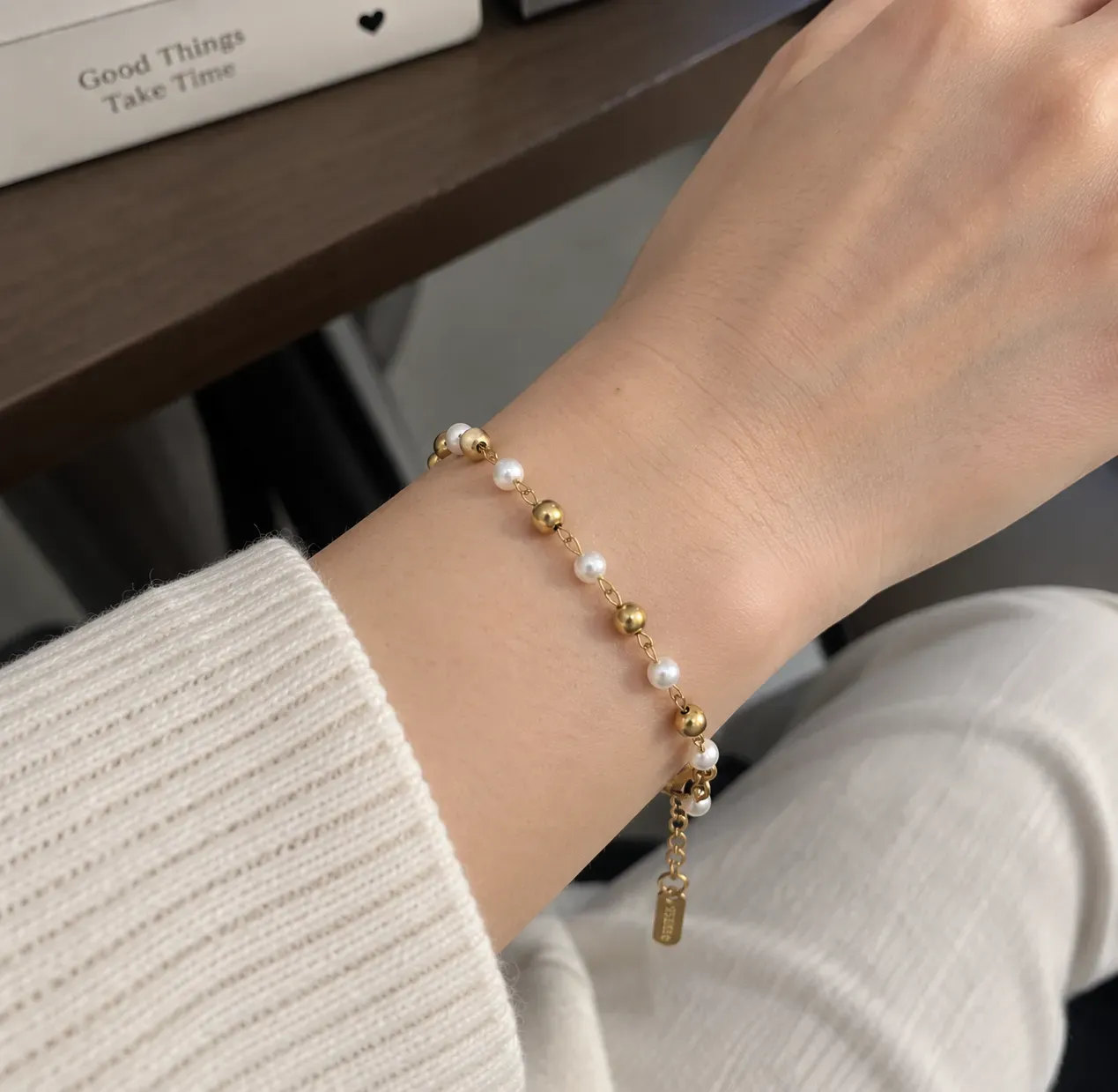 21-Pulseras perlas gold