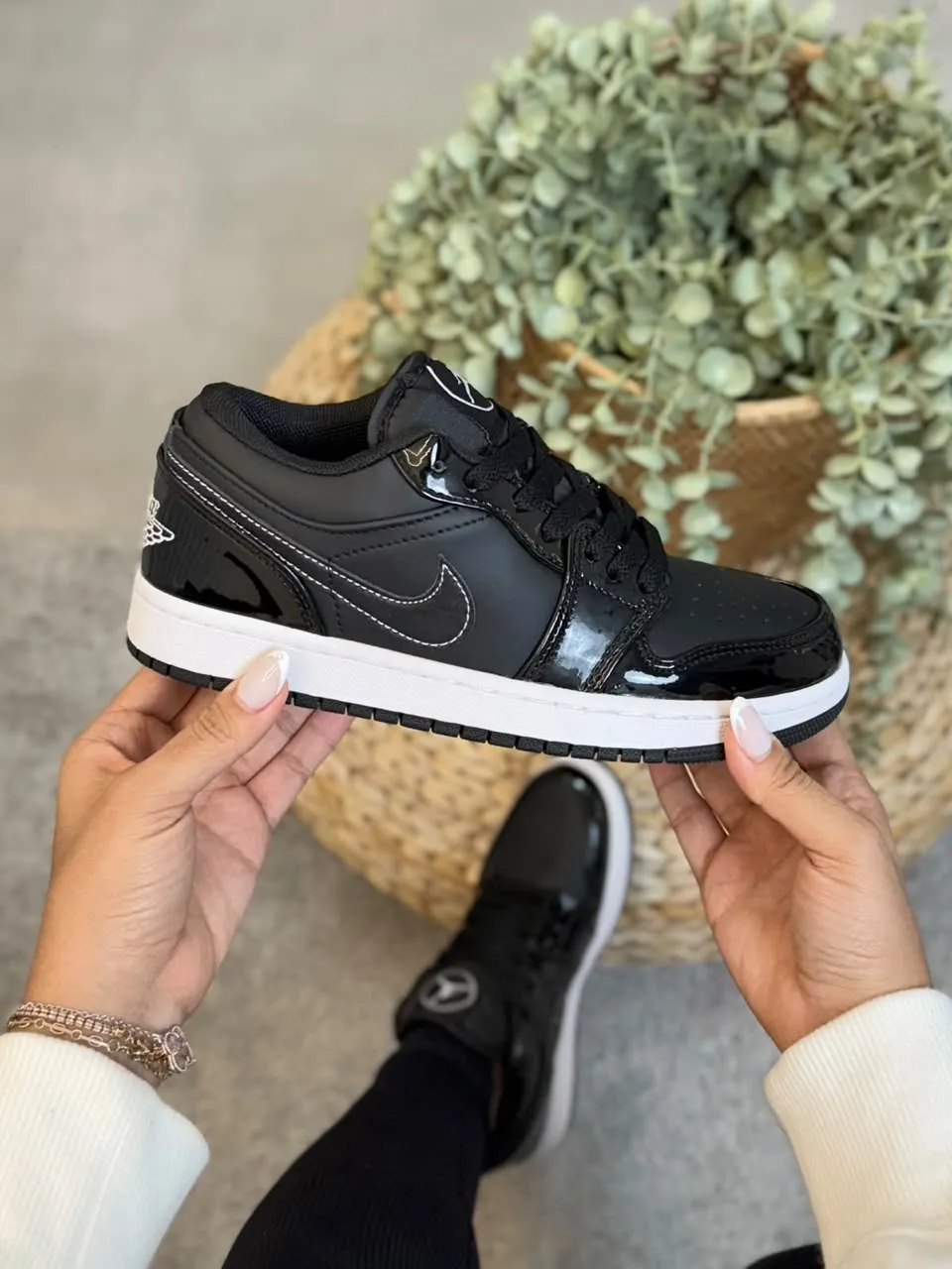 Jordan r1 charol