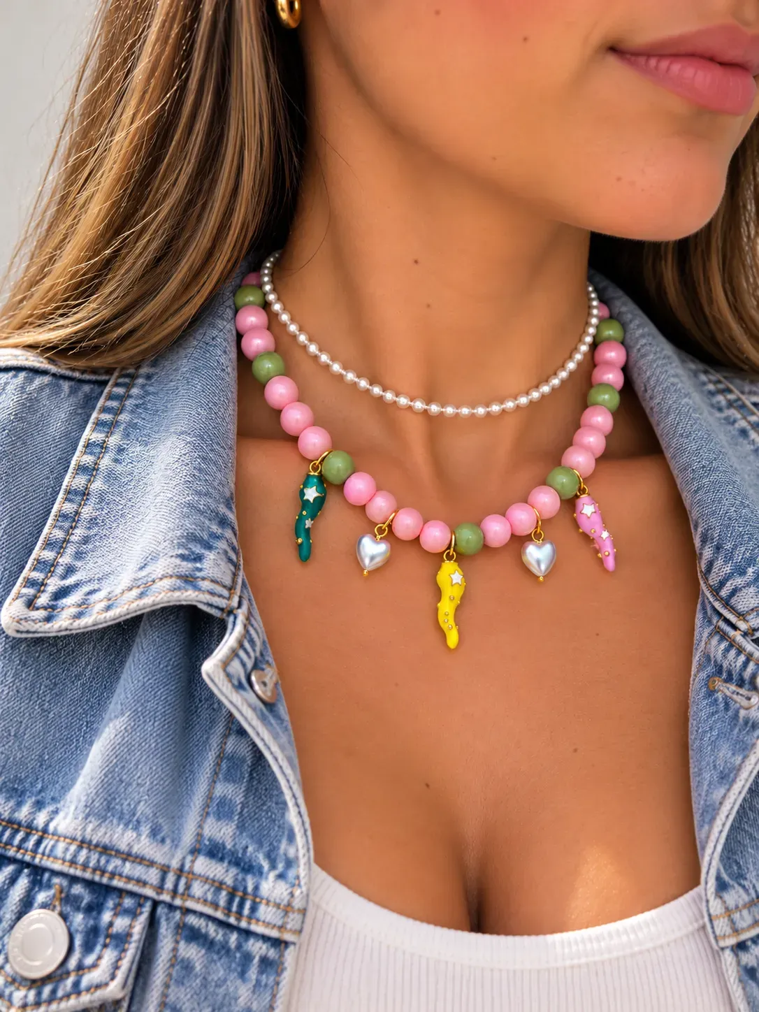 Collar rosa y verde dije ají tendencia