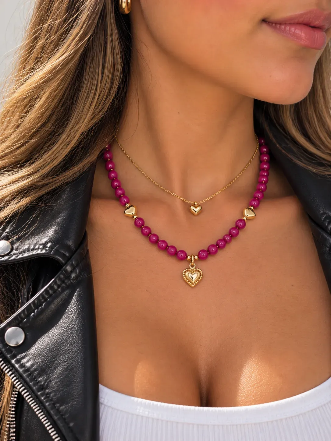 Collar en piedra vidrio y dijes en corazón