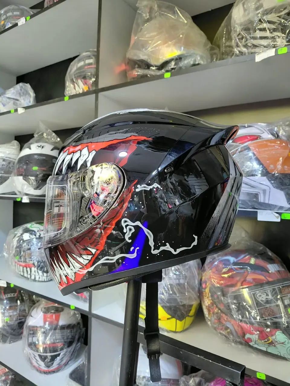 CASCO MOUSTRO TALLA M