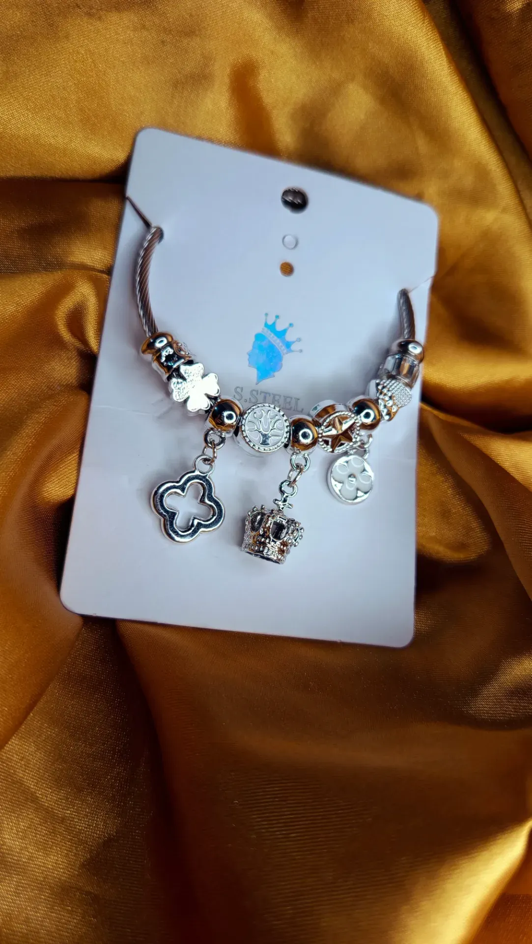 Pulseira com berloques