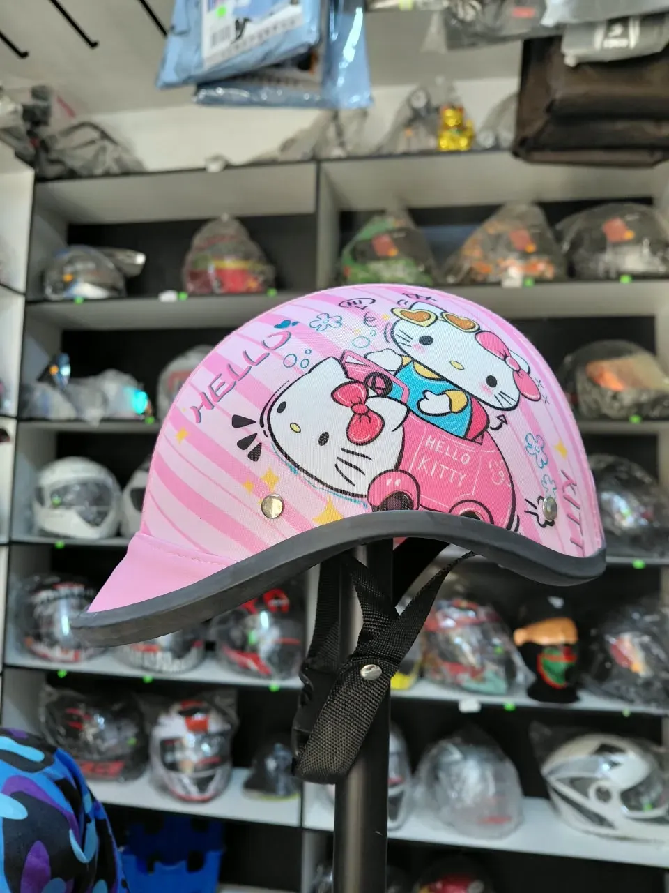 CASCO CHAVITO COLOR VARIADO NIÑA HELLO KITTY