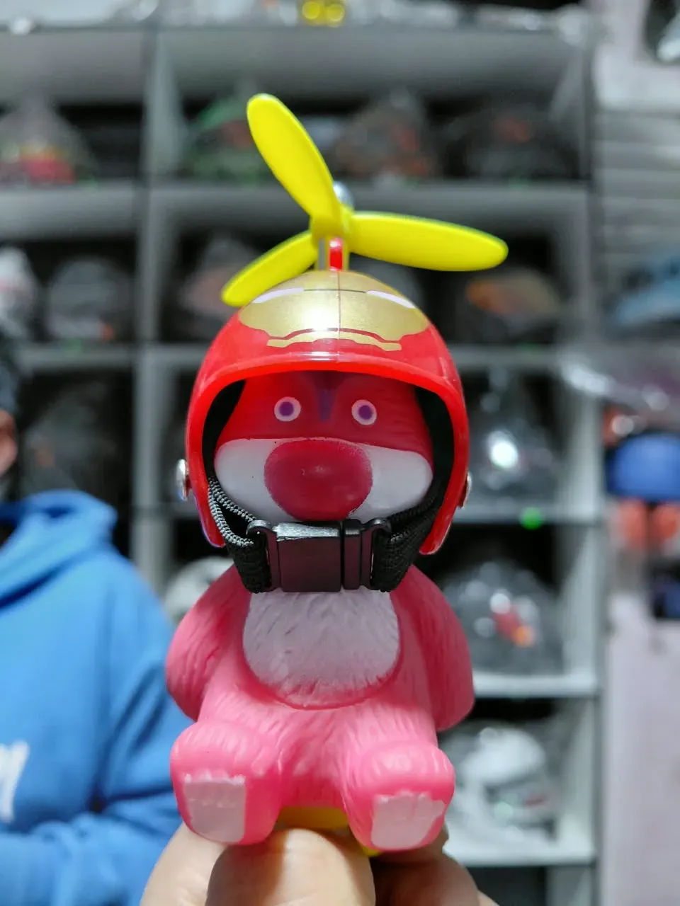 LOTSO CON CASCO