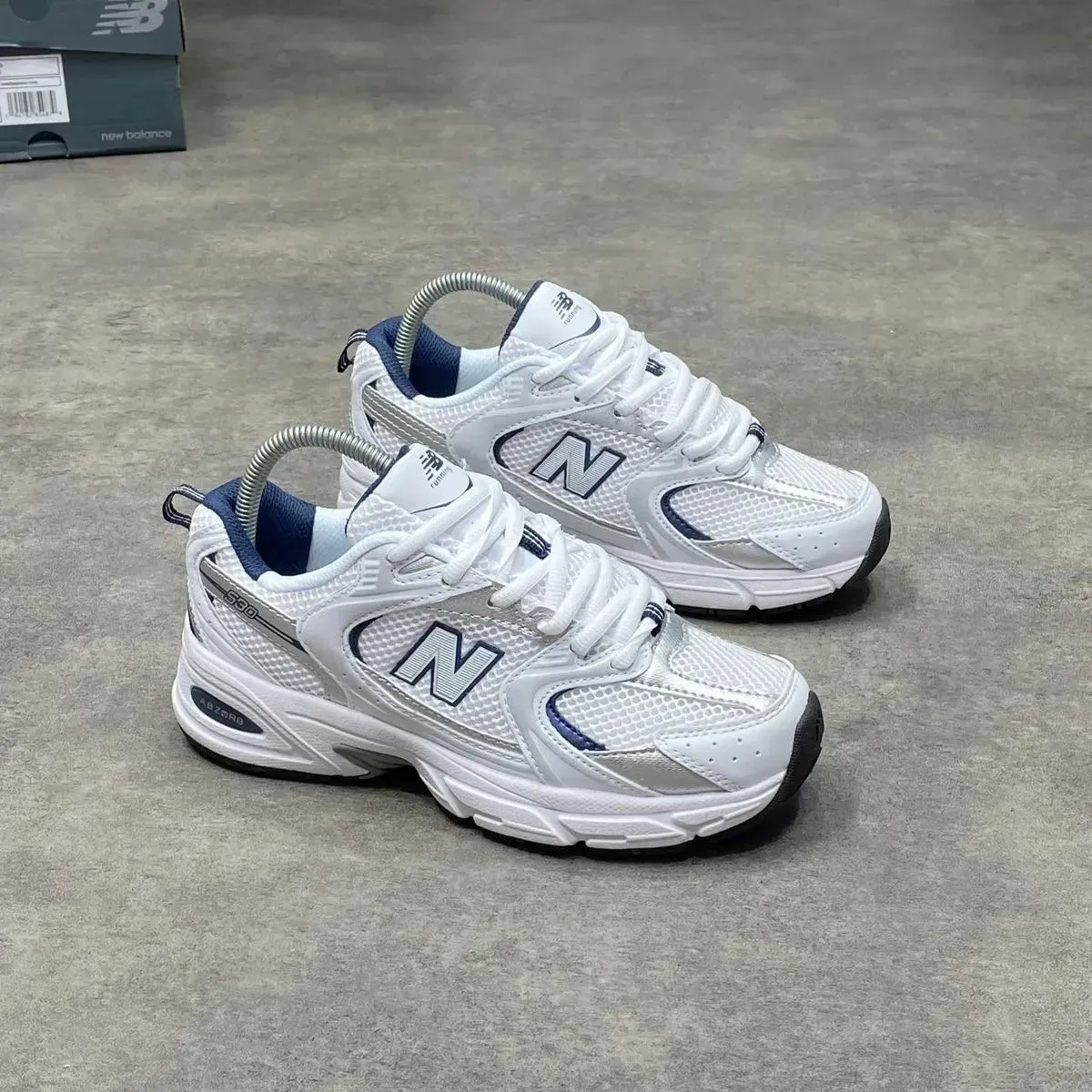 NEW BALANCE 530 MEN