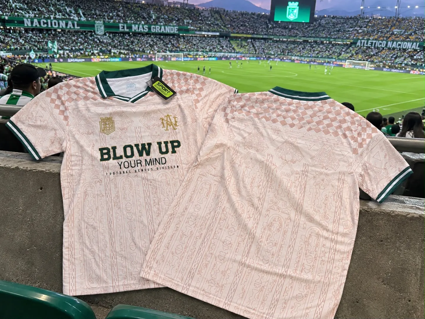 Camiseta blow up Nacional