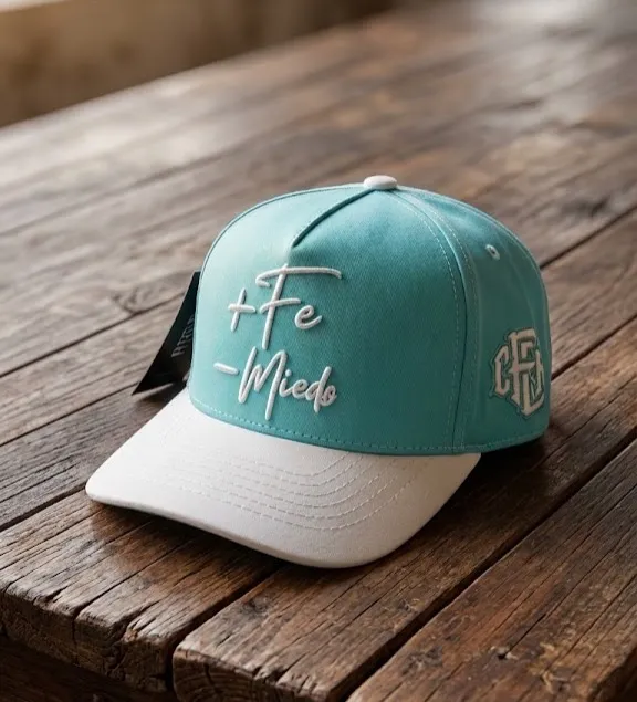GORRA CALIFORNIA TURQUEZA BORDADO BLANCO