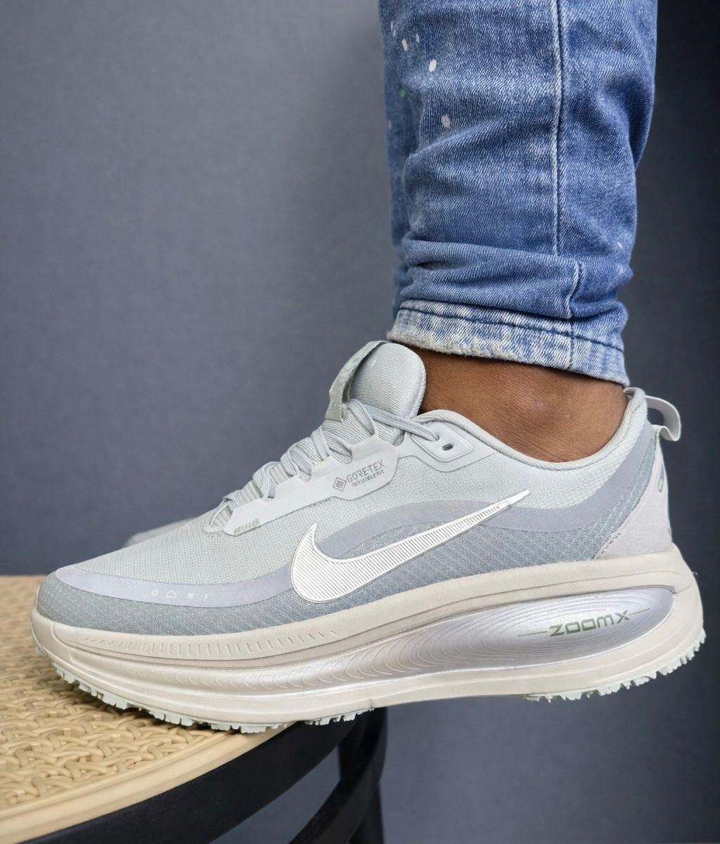 TENIS NIKE VOMERO18 GORE-TEX